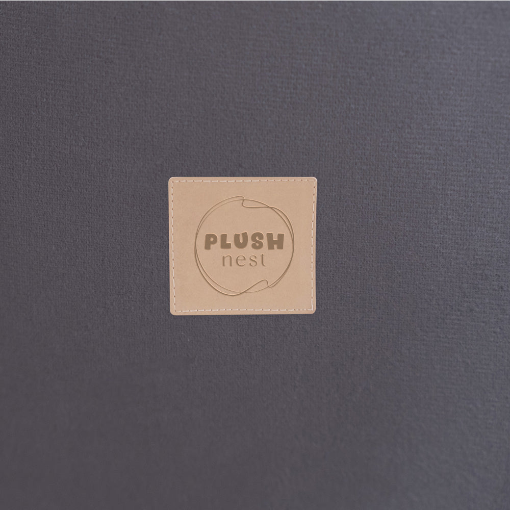 Aksominis Sausas Baseinas PLUSH NEST, pilkas, su sėdinčiu vaiku – vaizdas 8