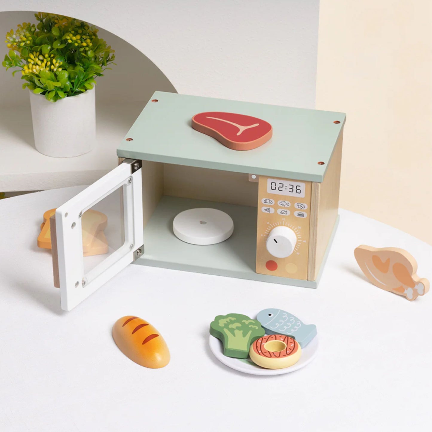 TOOKY TOY Medinė mikrobangų krosnelė su maisto produktų rinkiniu – vaizdas 3