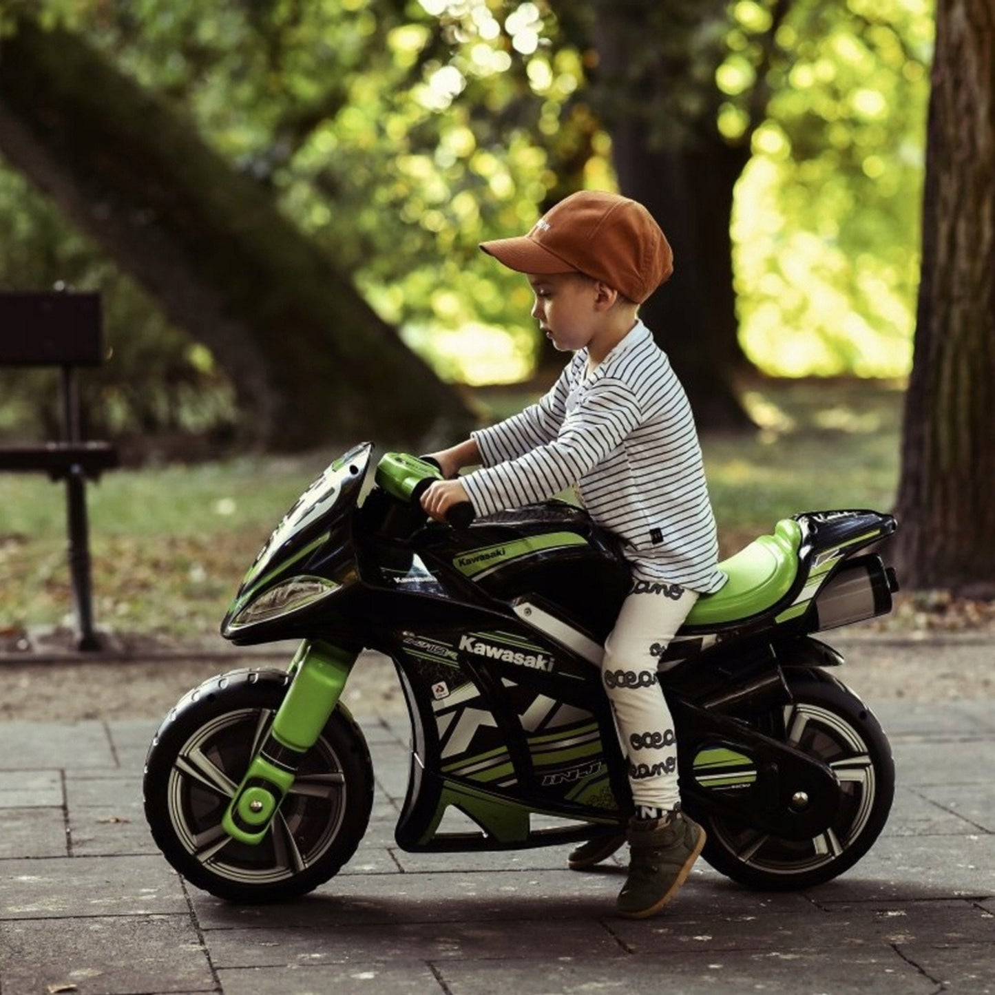 INJUSA Balansinis motociklas Kawasaki Ninja Winner 750 vaikams – vaizdas 2