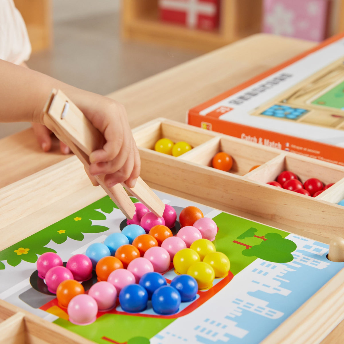 VIGA Medinis Rutuliukų Gaudymo Montessori Žaidimas