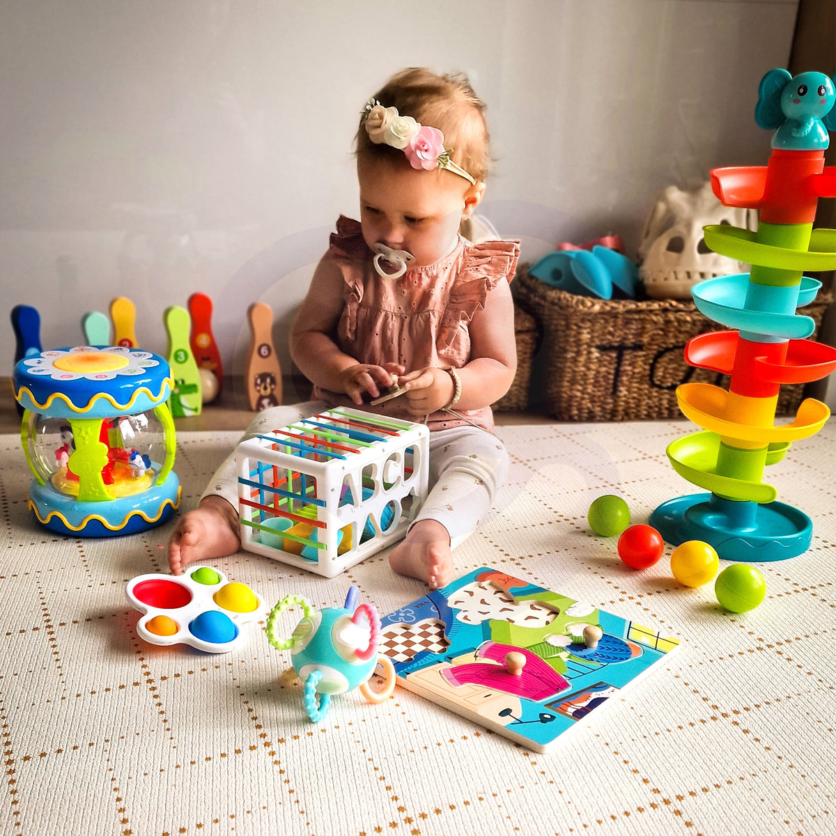 WOOPIE BABY Spiralinis kamuoliukų bokštas su 3 kamuoliukais