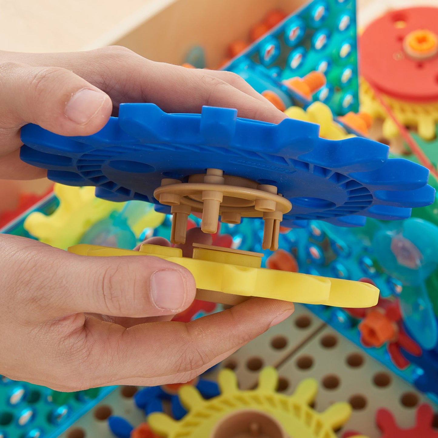 MASTERKIDZ Krumpliaračių ir pavarų rinkinys STEM sienelėms 198 vnt.