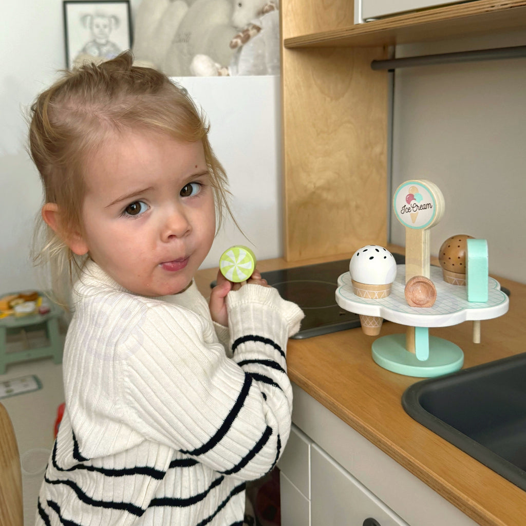 TOOKY TOY Medinis magnetinis ledų rinkinys su stovu