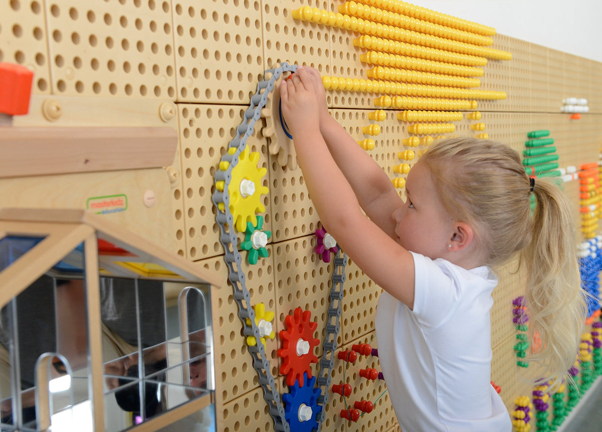 MASTERKIDZ STEM priedų rinkinys: kaiščiai, varžtai, įrankiai (352 dalys) – vaizdas 4