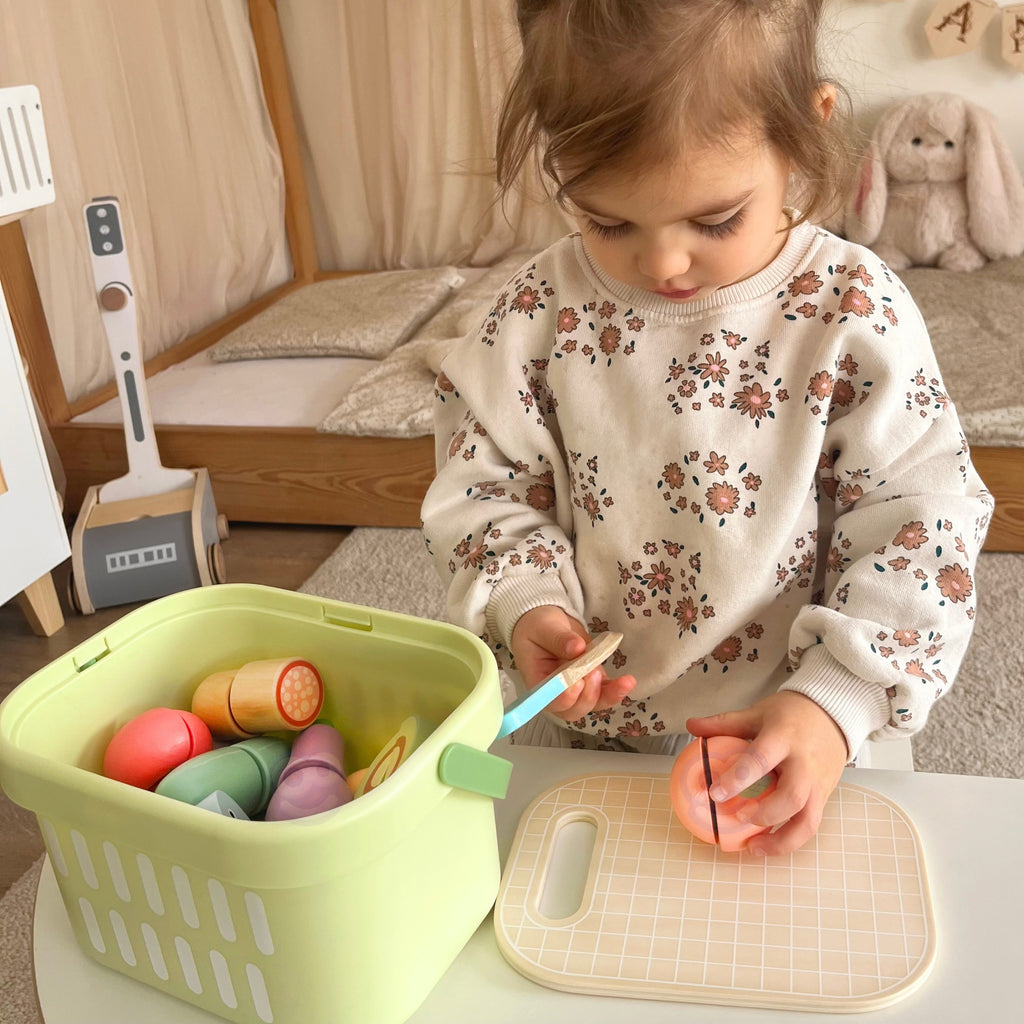 TOOKY TOY Medinė Pikniko Krepšelis su Maisto Pjaustymo Rinkiniu 21 vnt.