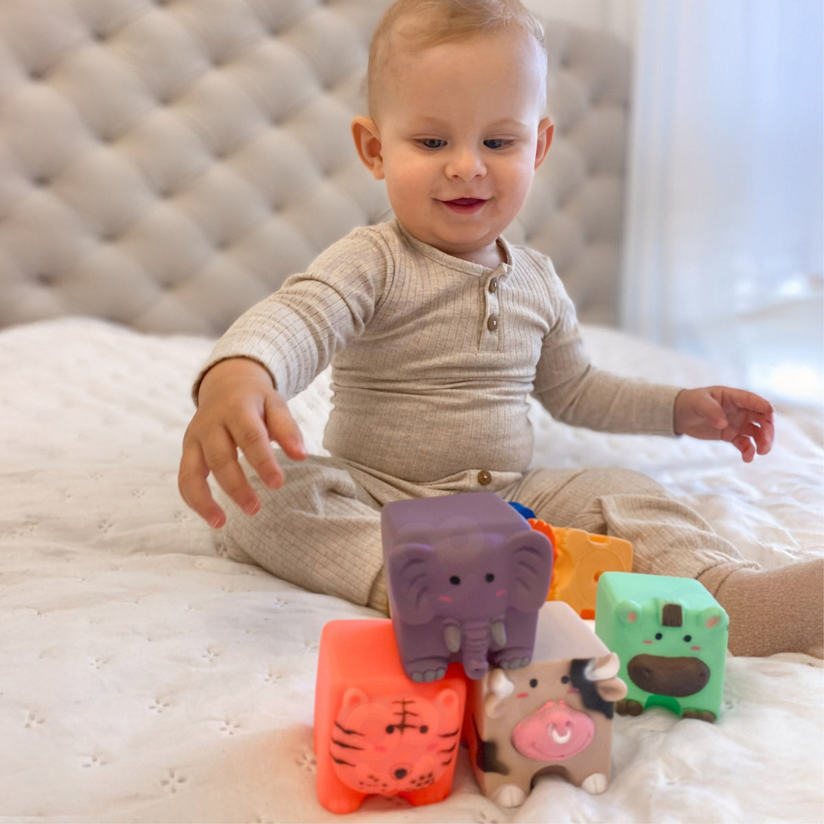 WOOPIE BABY Sensoriniai kubeliai gyvūnėliai su garsu, 6 vnt.