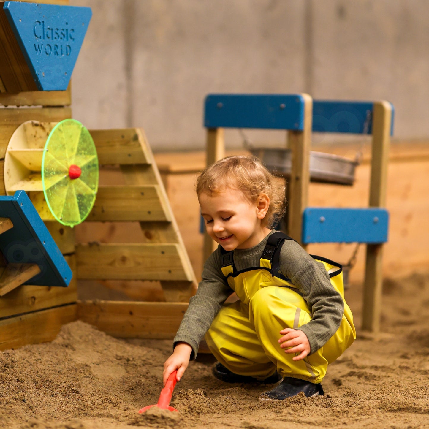 CLASSIC WORLD EDU Dvigubas medinis sietas žaidimams smėlyje – vaizdas 5