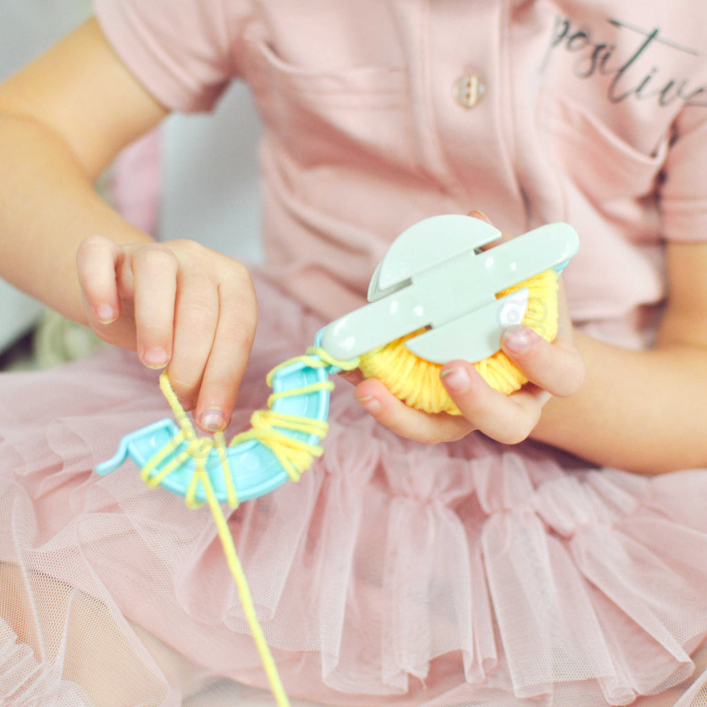 WOOPIE ART&FUN Kuriamas siūlų pūkuoto pabaisiuko rinkinys