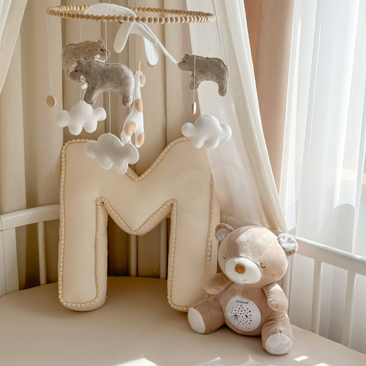 WOOPIE BABY meškiukas 2in1 su žvaigždžių projektoriumi ir lopšinėmis