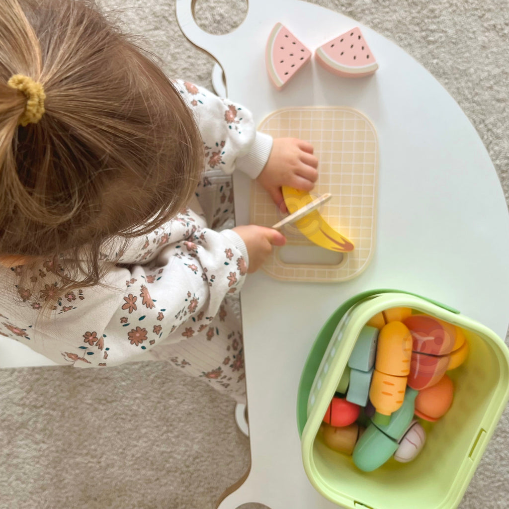 TOOKY TOY Medinė Pikniko Krepšelis su Maisto Pjaustymo Rinkiniu 21 vnt.