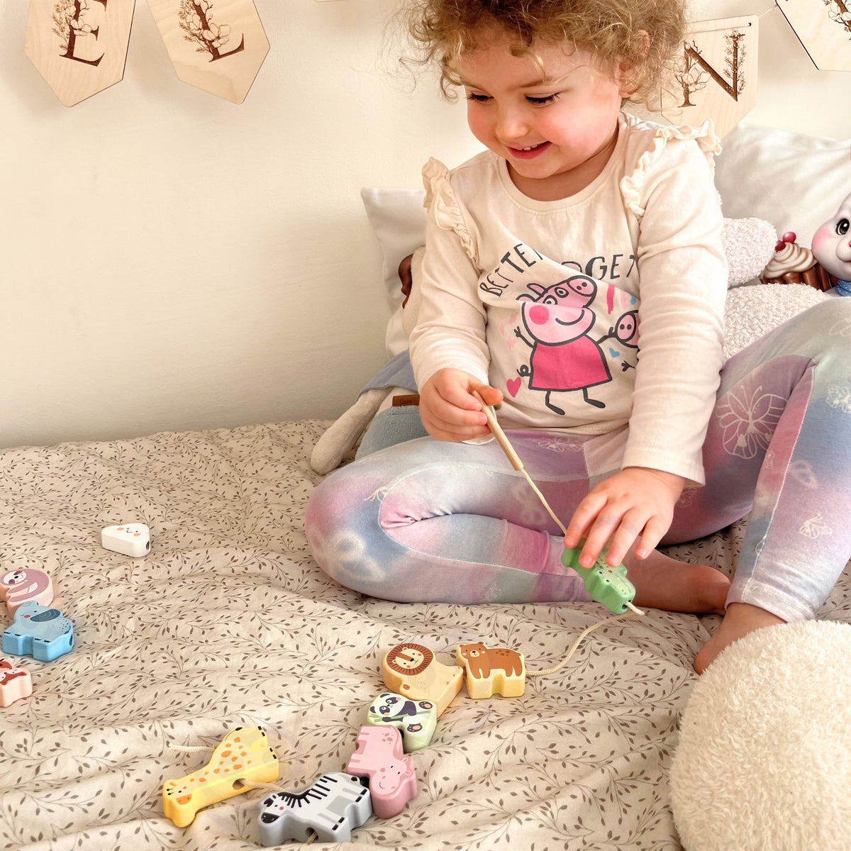 WOOPIE GREEN Medinis vėrimo žaidimas ZOO Montessori 13 dalių