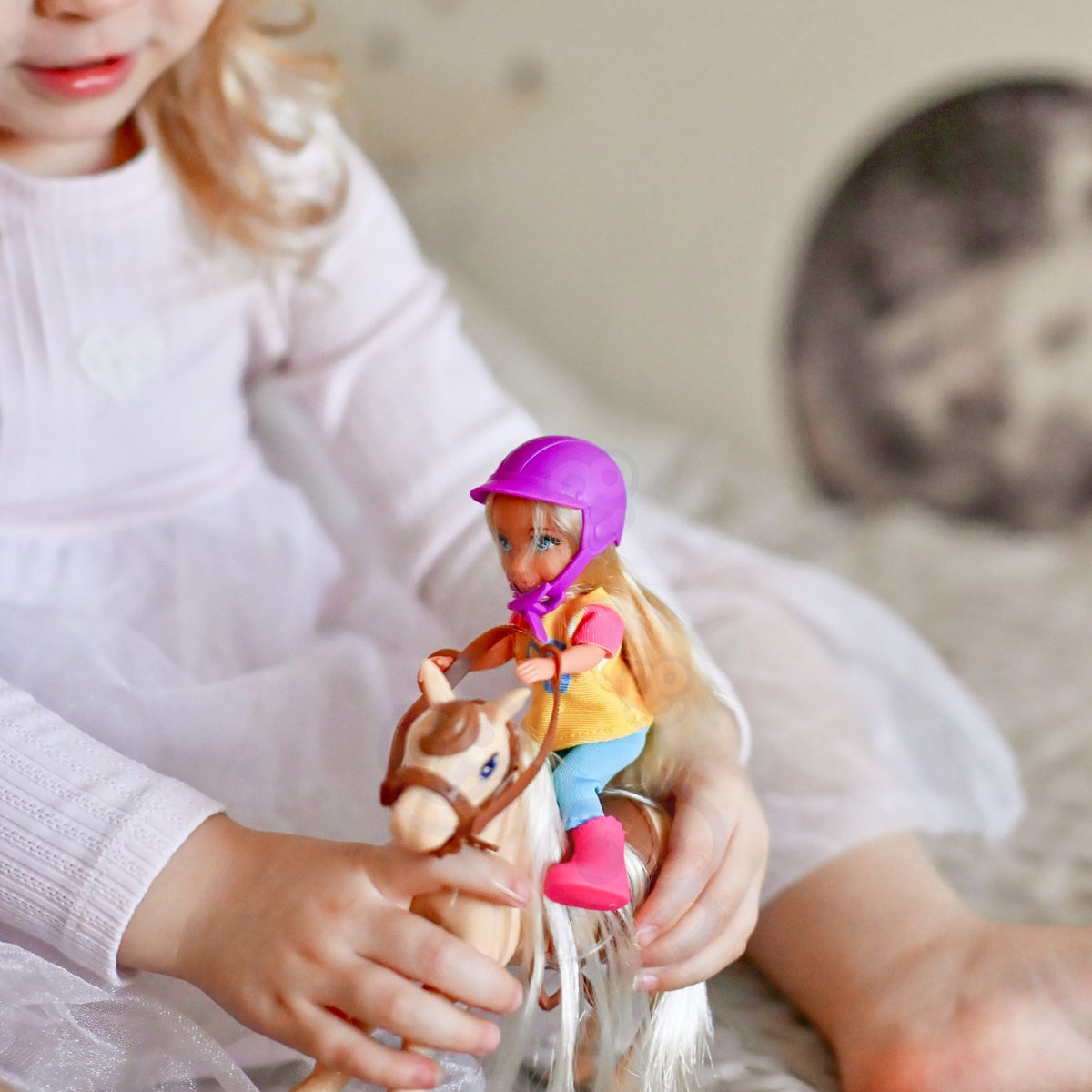 WOOPIE ROYAL Raitelės lėlė su arkliu ir raitelės priedais