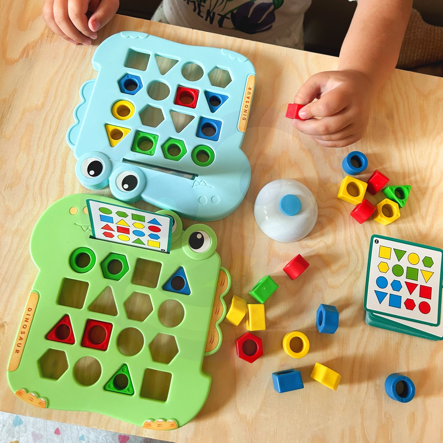 WOOPIE Montessori Dinozaurų Dėlionė – formų ir spalvų žaidimas vaikams