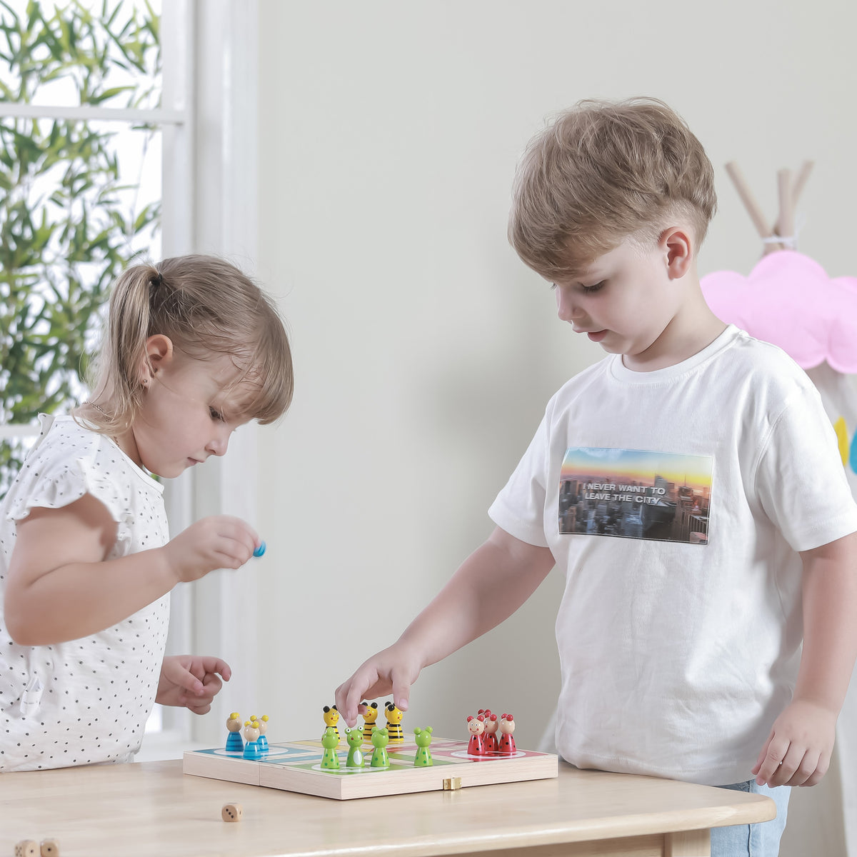 VIGA Medinis Nuotykių Žaidimas Ludo Vaikams – Šeimos Stalo Žaidimas