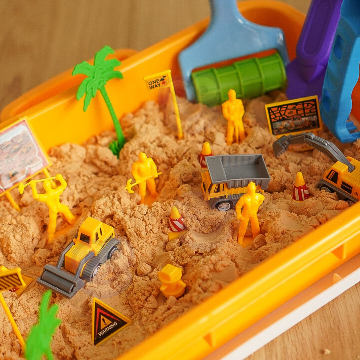 WOOPIE Kinetic Sand XXL Statybų aikštelės rinkinys su formelėmis 1,5 kg