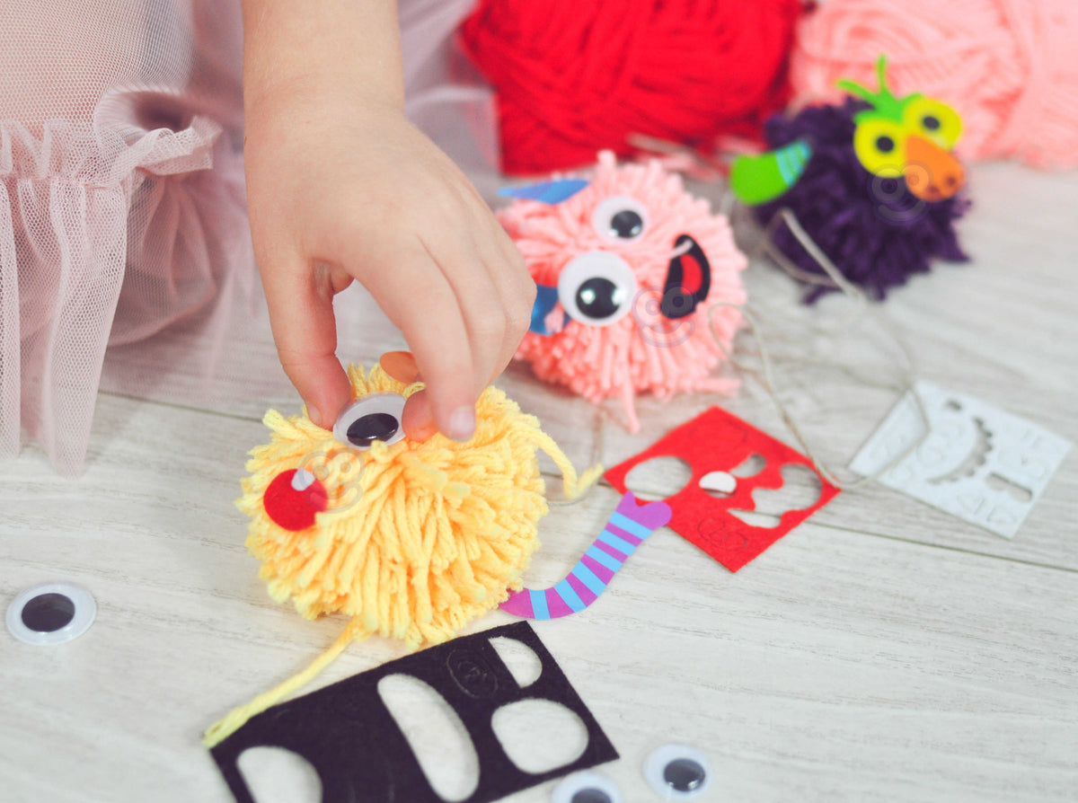 WOOPIE ART&FUN Kuriamas siūlų pūkuoto pabaisiuko rinkinys