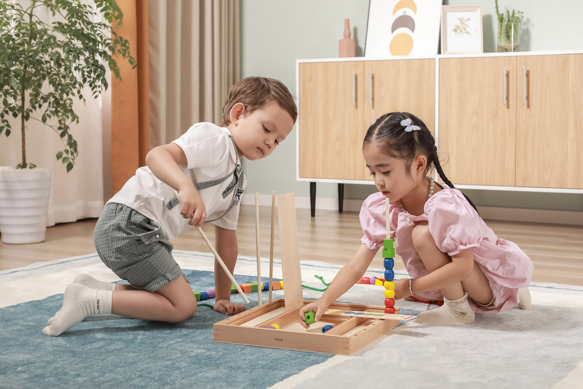 VIGA Mediniai Lavinamieji Karoliukai 104 vnt. Montessori Loginiai Raštai