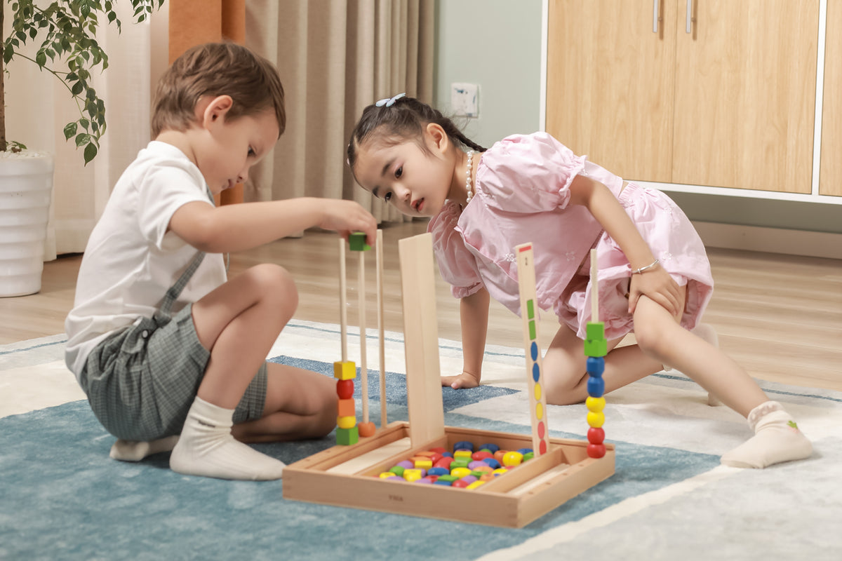 VIGA Mediniai Lavinamieji Karoliukai 104 vnt. Montessori Loginiai Raštai