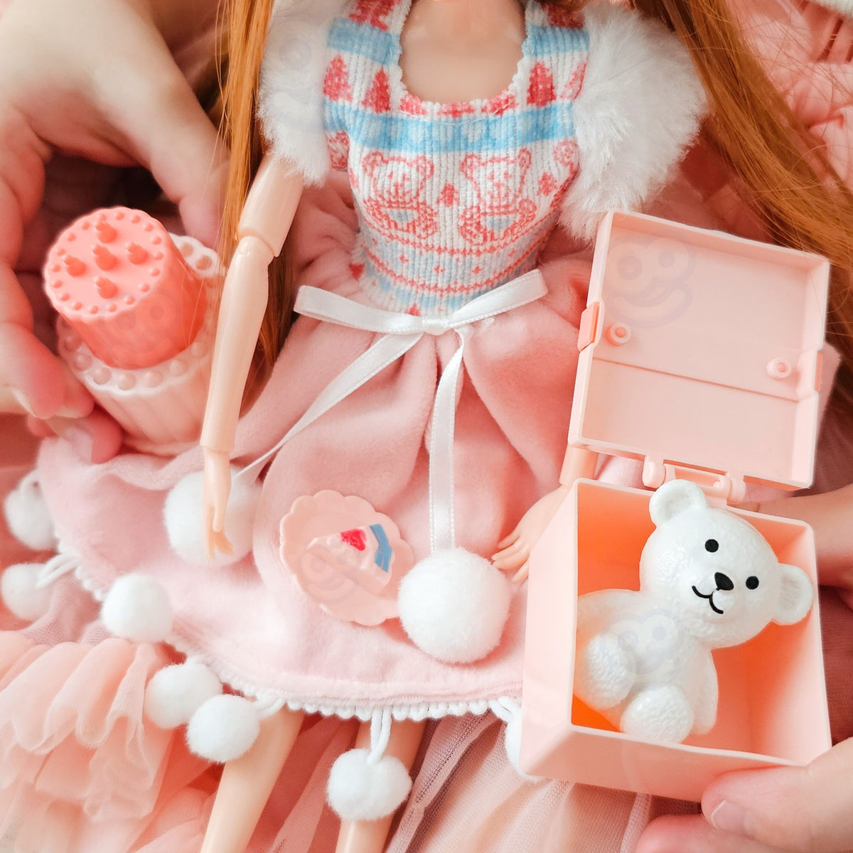 WOOPIE ROYAL Lėlė Emi Gimtadienio Princesė su meškiuku ir priedais