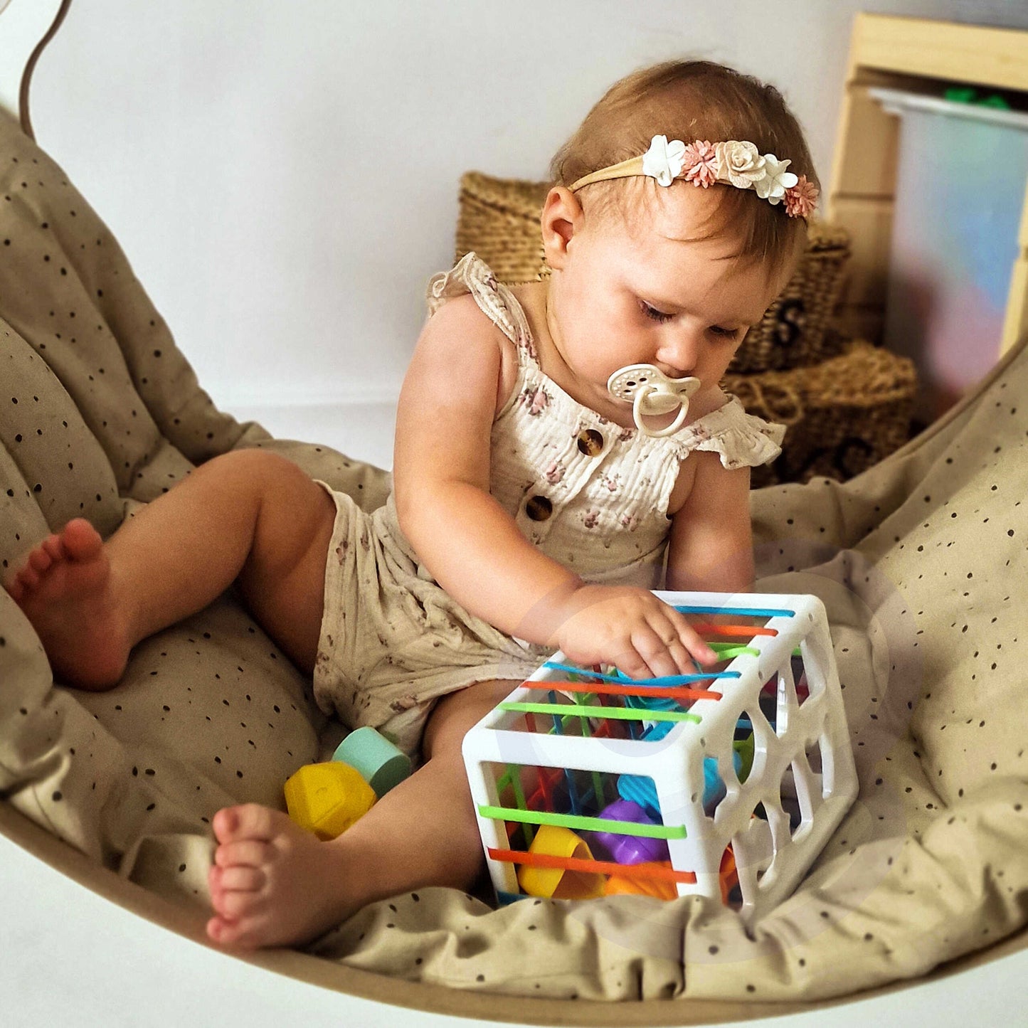 WOOPIE BABY Lankstus sensorinis kubas-rūšiuoklis su abėcėle ir figūromis, 15 dalių – vaizdas 5