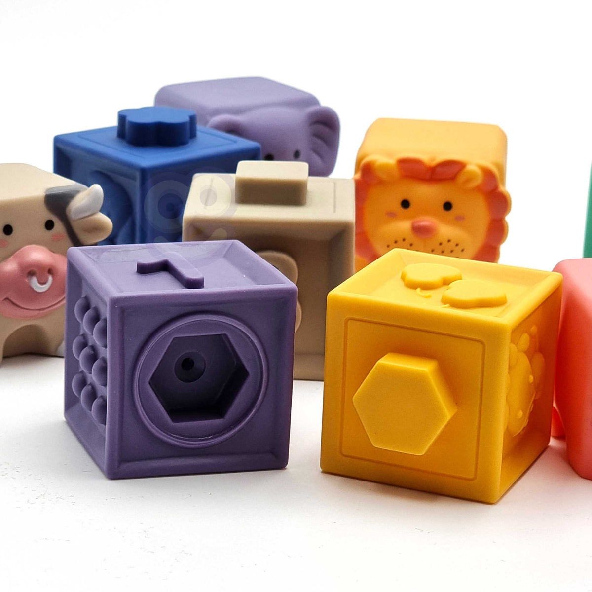 WOOPIE BABY Sensoriniai kubeliai su garsu ir skaičiais, 12 vnt.