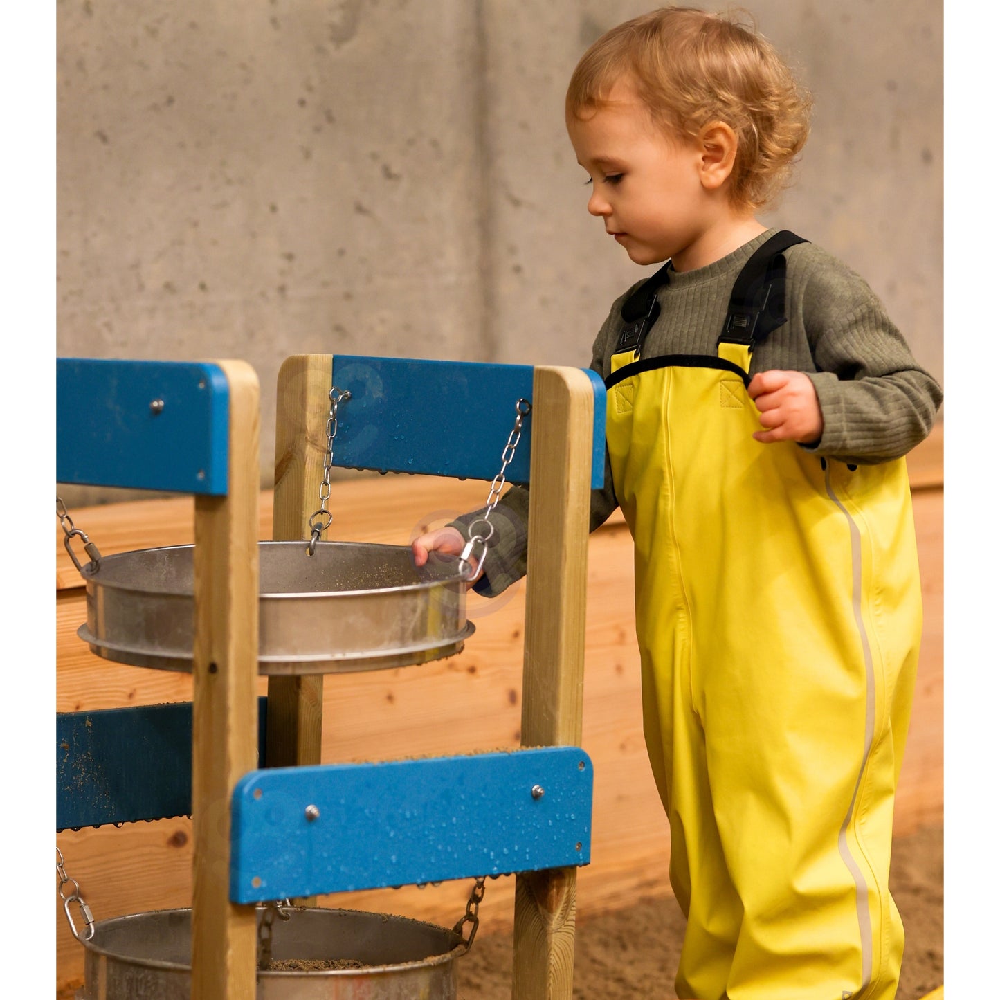 CLASSIC WORLD EDU Dvigubas medinis sietas žaidimams smėlyje – vaizdas 6