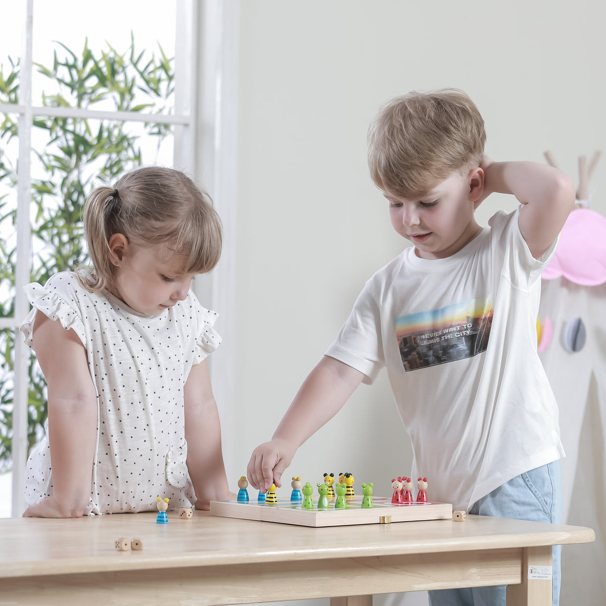 VIGA Medinis Nuotykių Žaidimas Ludo Vaikams – Šeimos Stalo Žaidimas