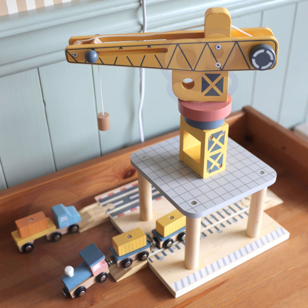 TOOKY TOY Medinis uosto kranų rinkinys su transporto priemonėmis