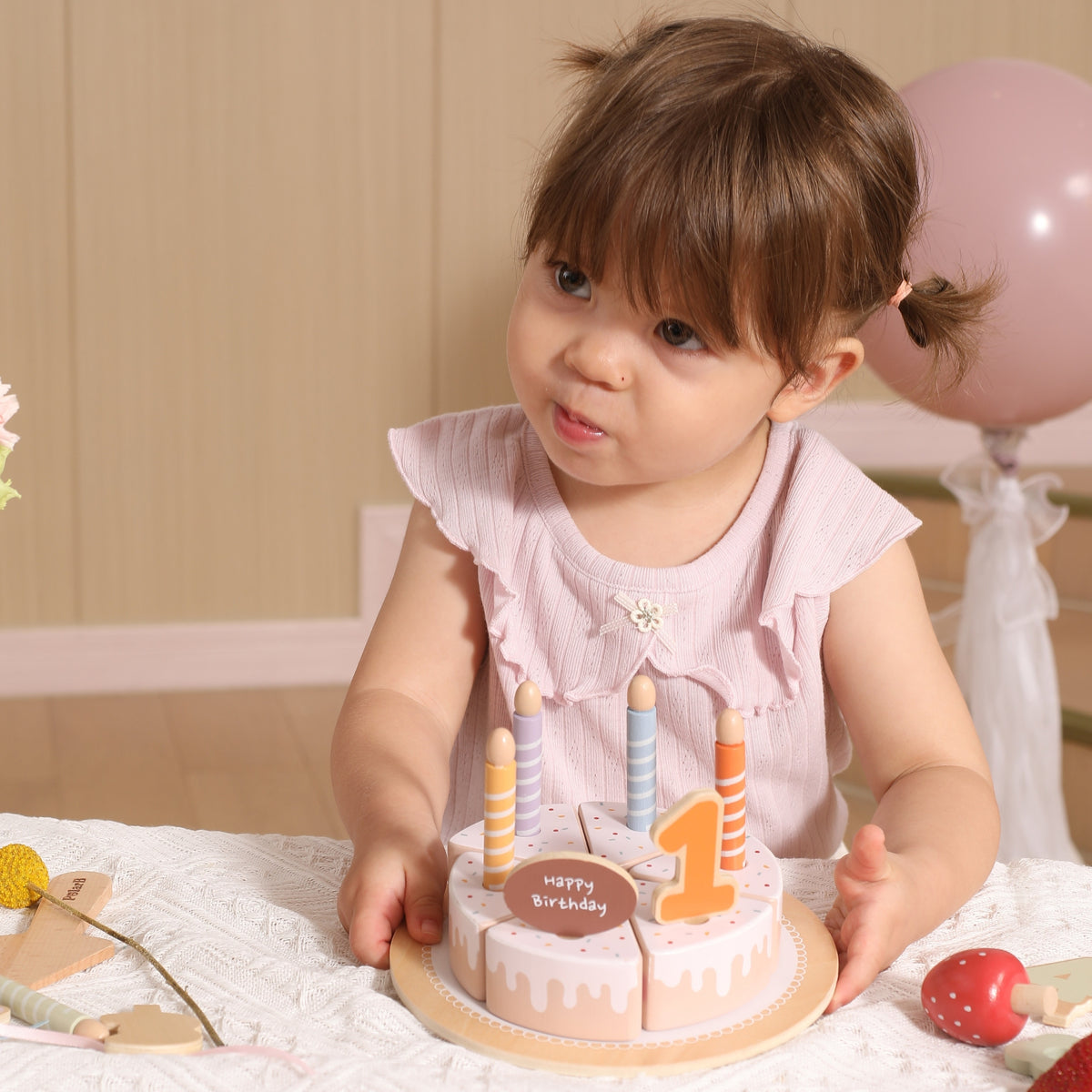 VIGA Medinis gimtadienio tortas pjaustymui su žvakutėmis
