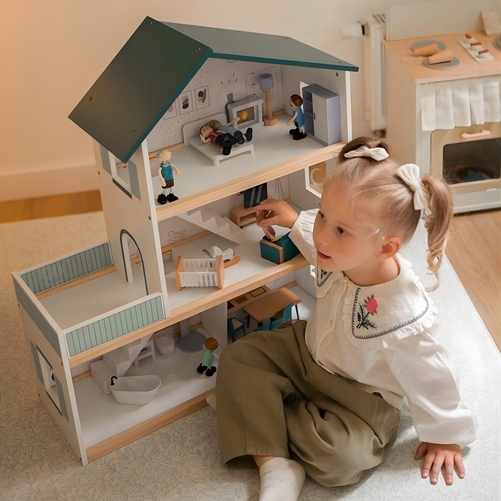 TOOKY TOY Didelis medinis lėlių namelis su figūrėlėmis, FSC – pagrindinis vaizdas