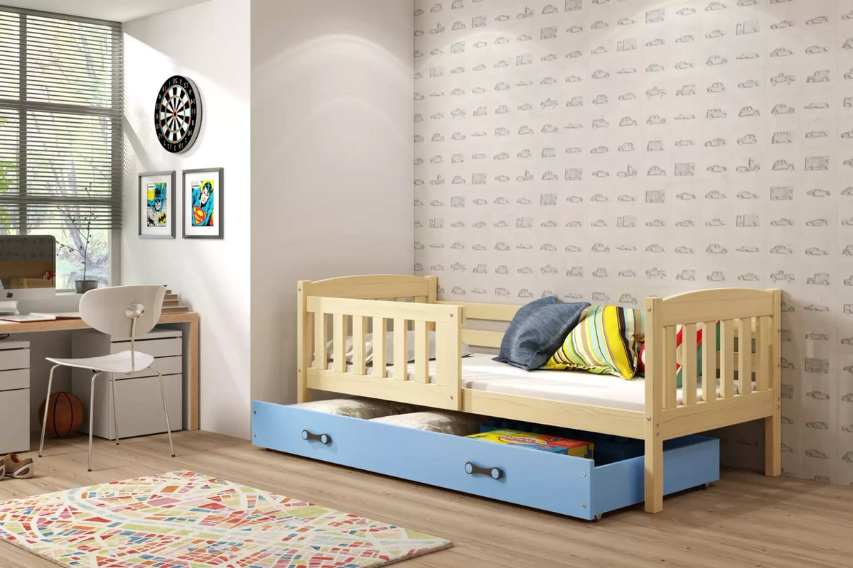 Kubuś Viengulė vaikiška lova 80×160–90×200 cm – Pušis/Mėlyna, su čiužiniu ir stalčiumi